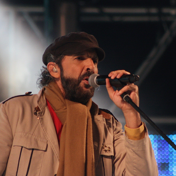 Photograph of Juan Luis Guerra